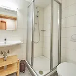 Hollin Appartement *