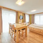 Hollin Saalbach-Hinterglemm