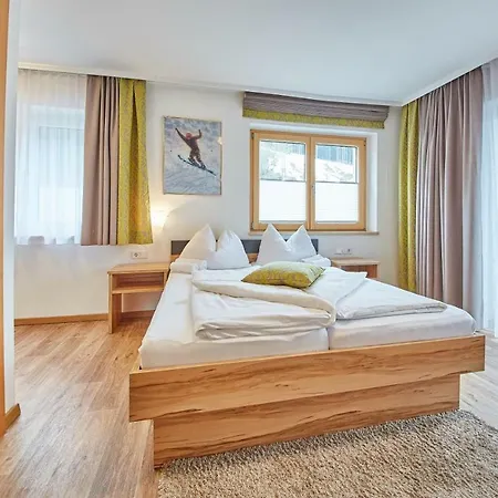 Hollin * Saalbach-Hinterglemm