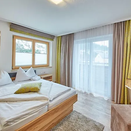 Hollin * 萨尔巴赫